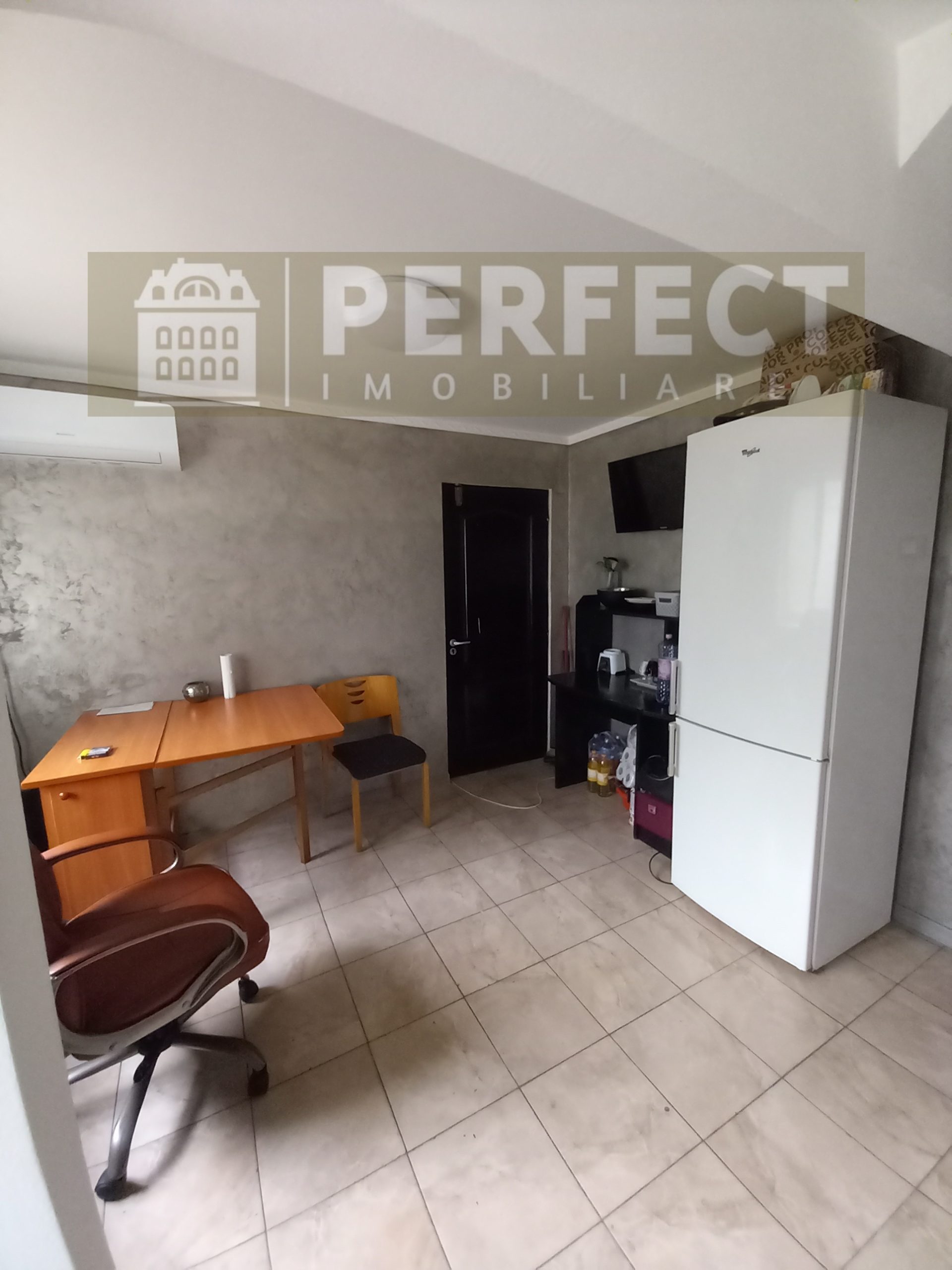 Apartament 3 camere, et.P/4, Erou Moldoveanu Marian – 44500 euro